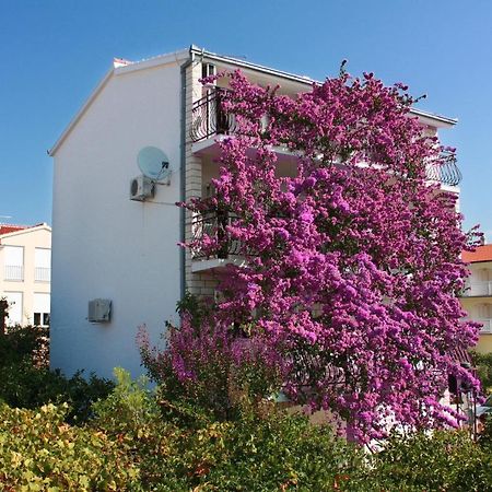 Apartments By The Sea Rastici, Ciovo - 2104 Трогир Екстериор снимка
