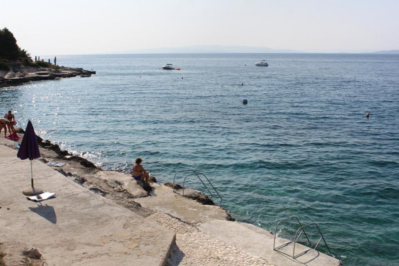 Apartments By The Sea Rastici, Ciovo - 2104 Трогир Екстериор снимка
