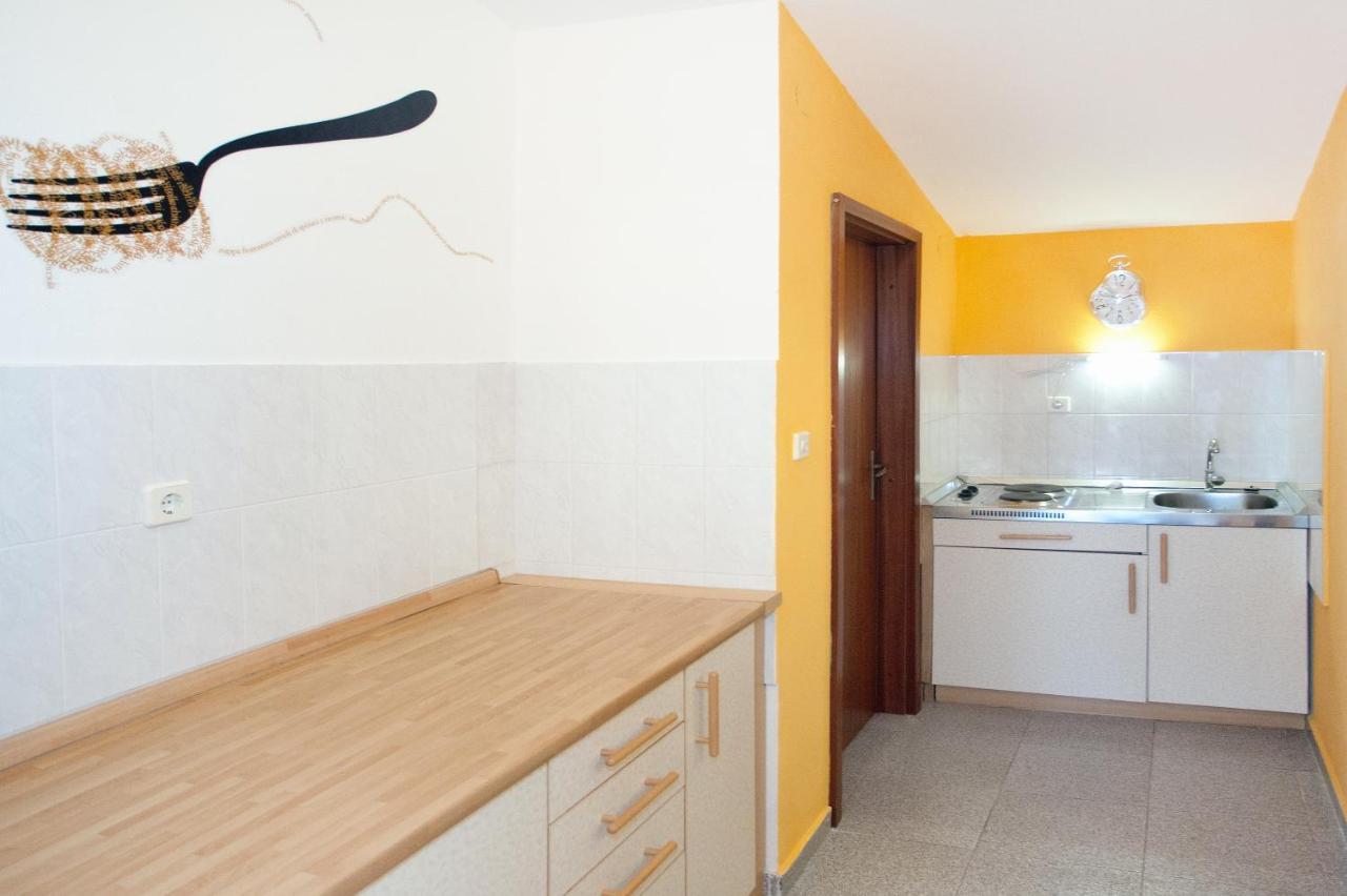 Apartments By The Sea Rastici, Ciovo - 2104 Трогир Екстериор снимка