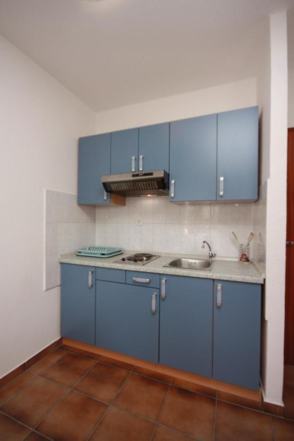 Apartments By The Sea Rastici, Ciovo - 2104 Трогир Екстериор снимка