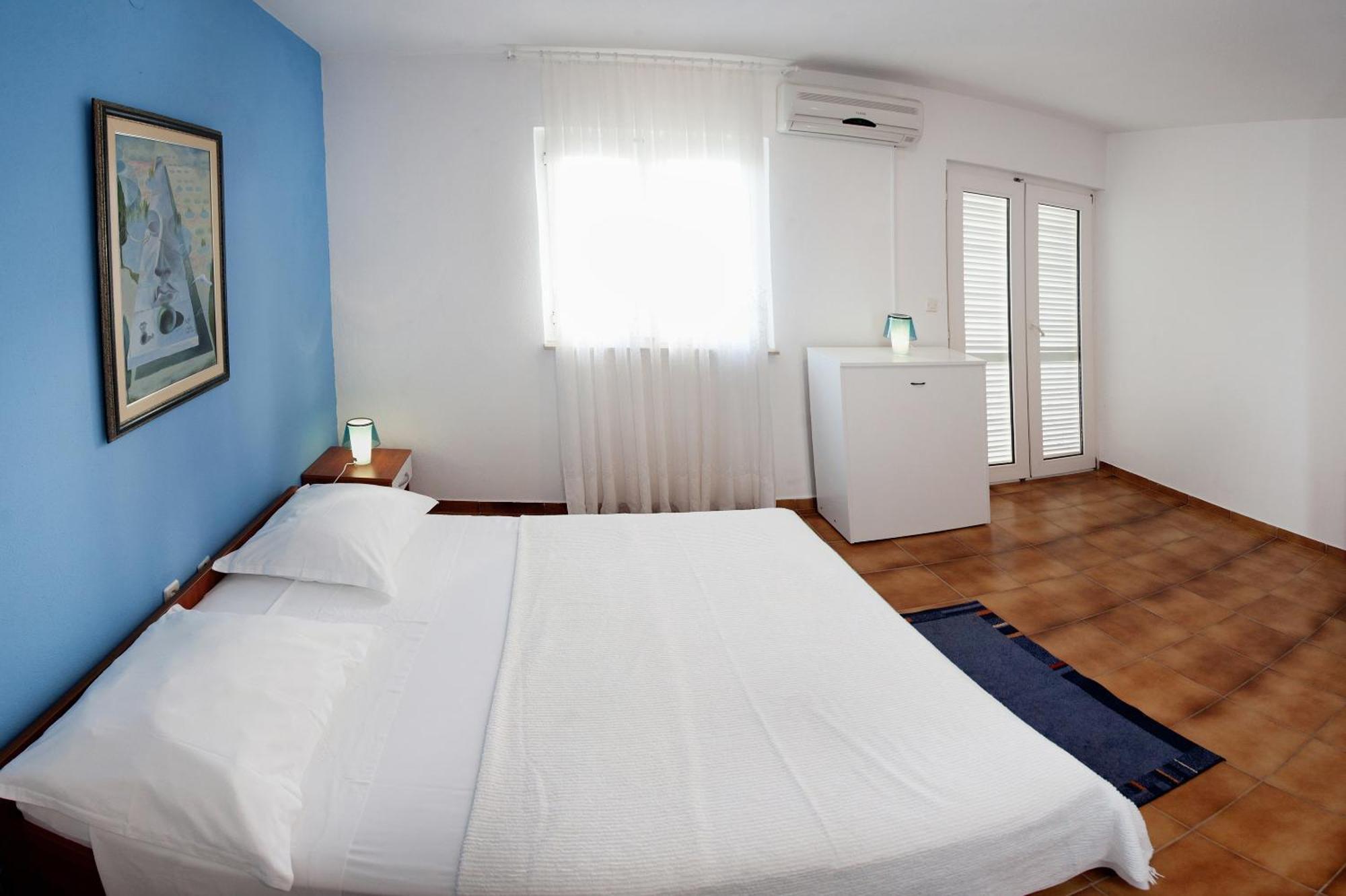 Apartments By The Sea Rastici, Ciovo - 2104 Трогир Стая снимка